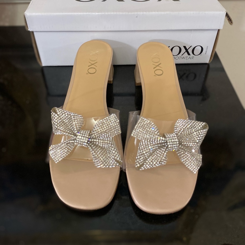 Oxo Tan Sandals with Rhinestone Bow